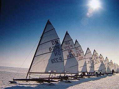 Winter sports, Iceboats