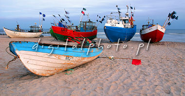 Barcos del pescador en la playa