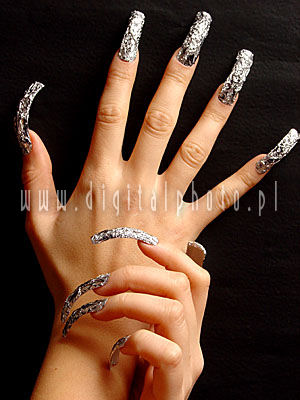 Metalowe paznokcie?