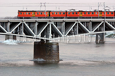 Tren en el puente