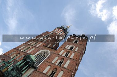 Twee toren van de Straat de Kerk van Mary in Krakow