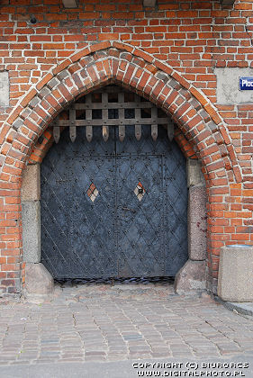 Puerta, casstle en Ketrzyn, Polonia