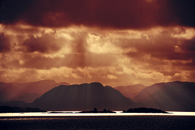 Fjorden Noorwegen - afbeeldingen verkopen