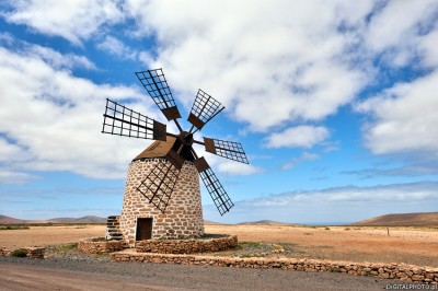 Windmhlen auf Fuerteventura, Kanarische Inseln