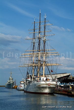 Picture of sailing ship